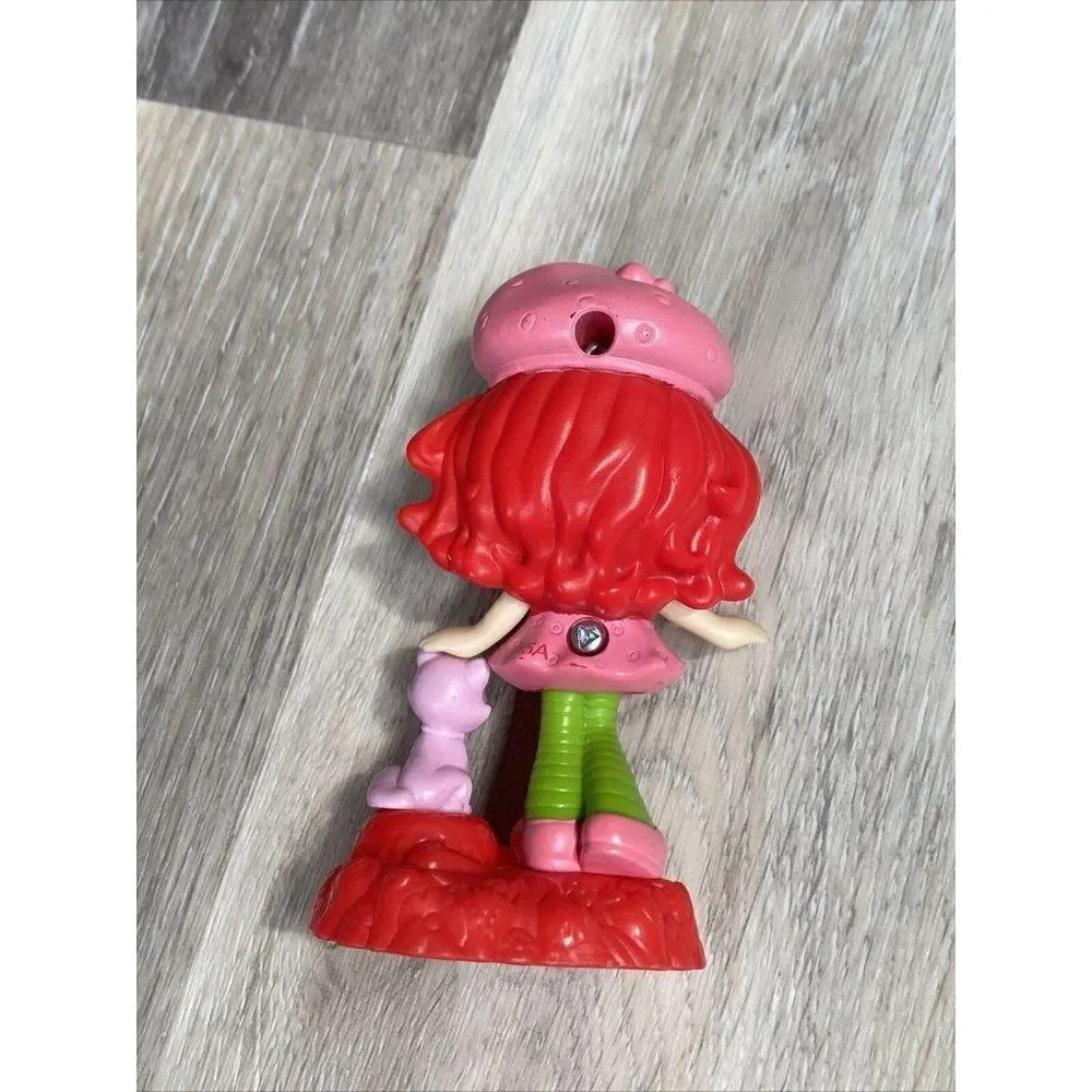 Strawberry Shortcake Figurine with Custard C